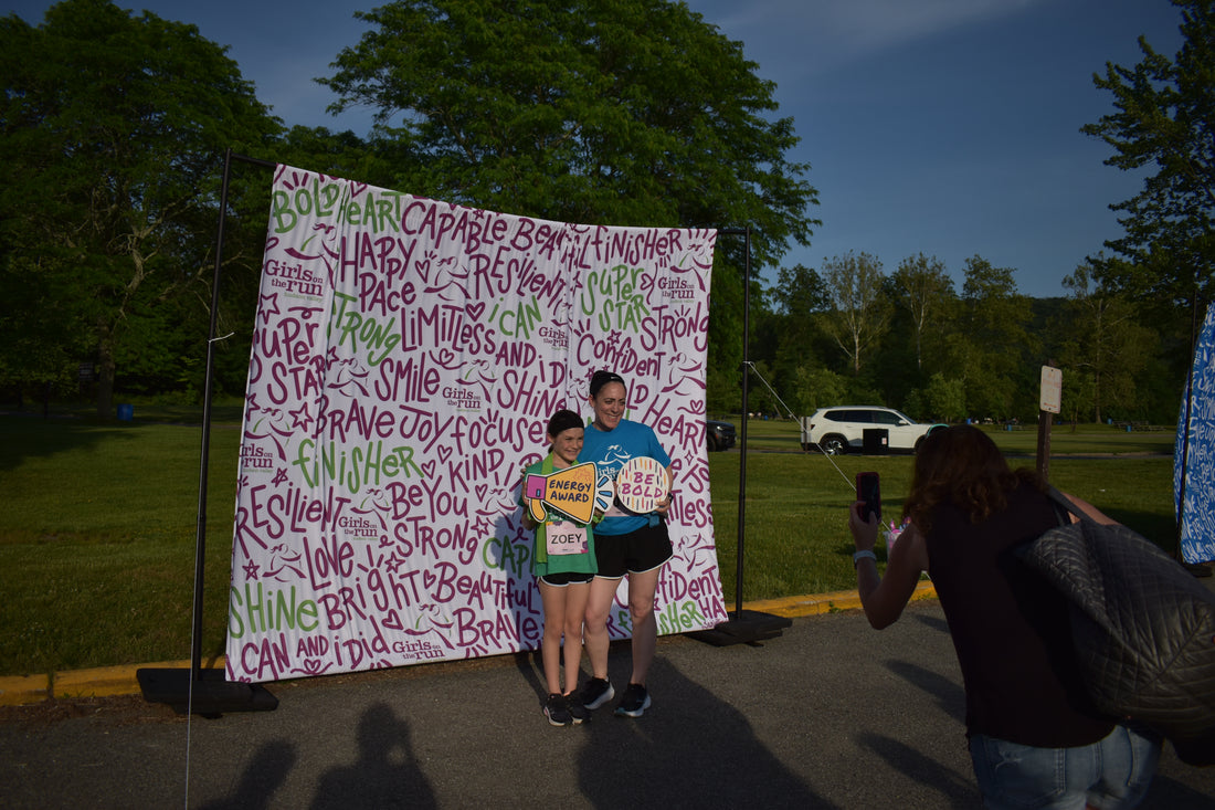 Girls on the Run Photo Background